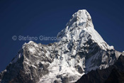 Ama Dablam (6856 m)