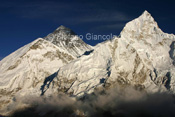 Everest (a sinistra) e Nuptse (a destra)